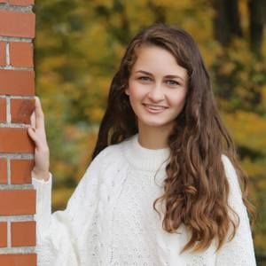 Meet your Posher, Abigail